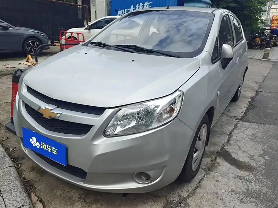 Chevrolet Sail Sail 2011 Hatchback 1.4L AMT Happy Edition — photo 1