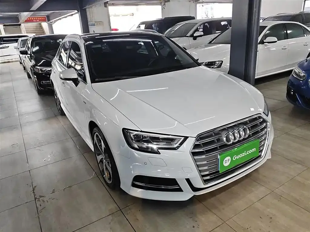 Audi A3 A3 2020 Sportback 35 TFSI Sports National V — Voir la photo 5