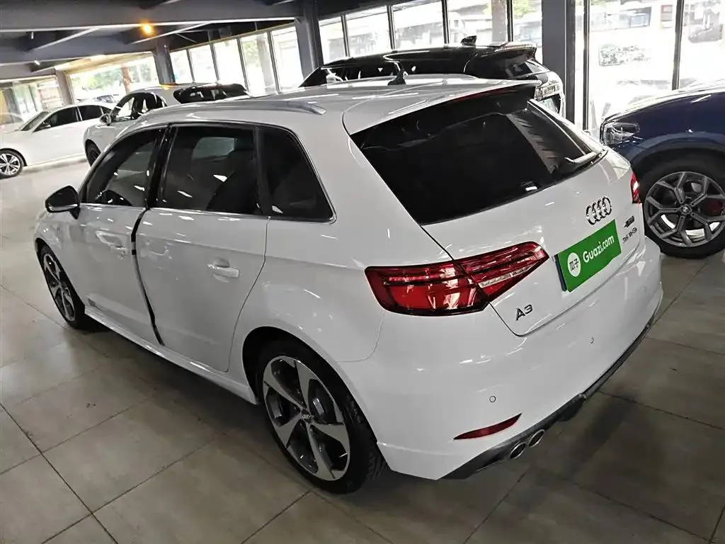Audi A3 A3 2020 Sportback 35 TFSI Sports National V — Voir la photo 6