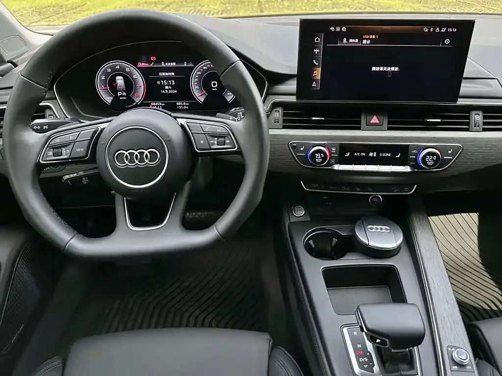 Audi A4 (imported) A4 (imported) 2021 allroad quattro Explorer Edition — Смотреть фото 3