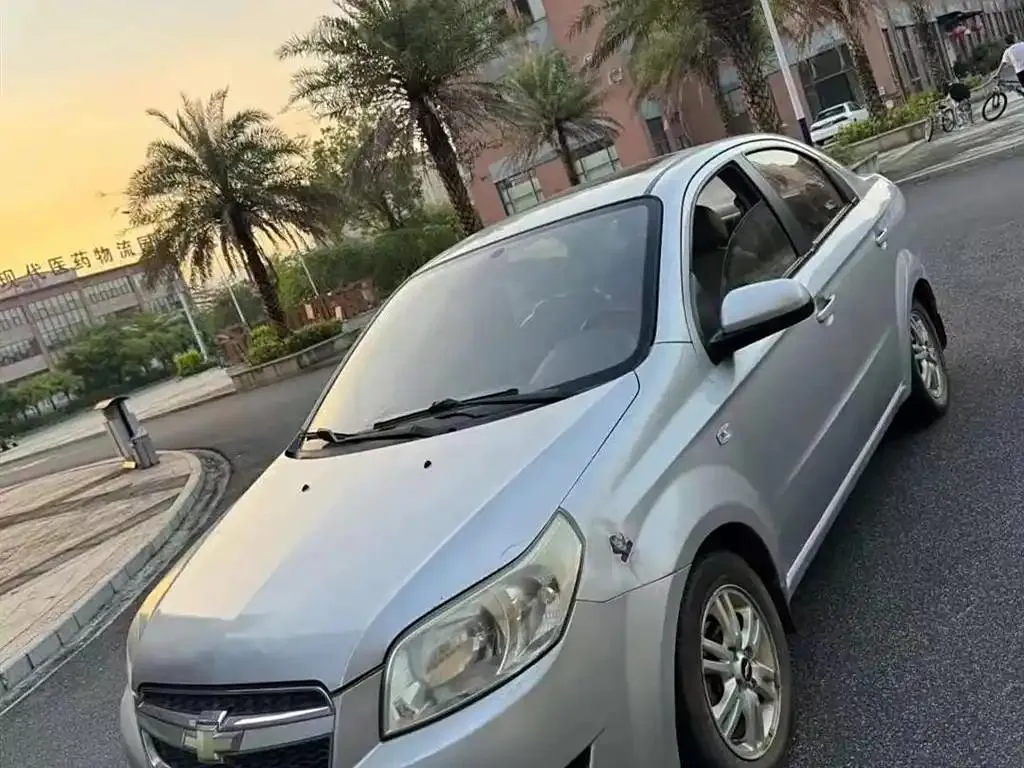 Chevrolet Chevrolet LOVA — Серебристо-серый
