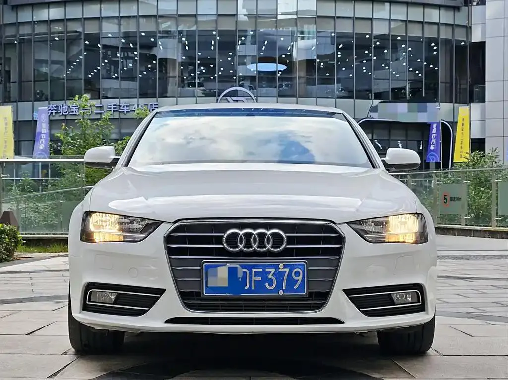 Audi A4L A4L 2013 30 TFSI Manual Comfort — عرض الصورة 2
