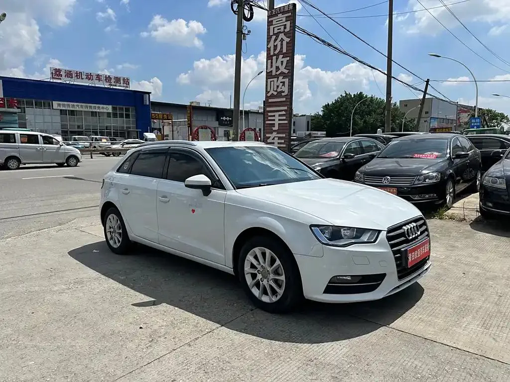 Audi A3 A3 2015 Sportback 35 TFSI Millionth Anniversary Edition — Voir la photo 4