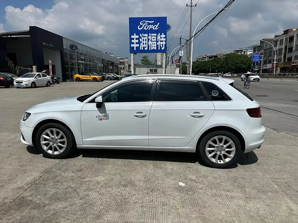 Audi A3 A3 2015 Sportback 35 TFSI Millionth Anniversary Edition — Voir la photo 5