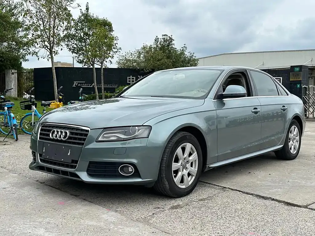 Audi A4L A4L 2010 2 TFSI Standard — photo 1