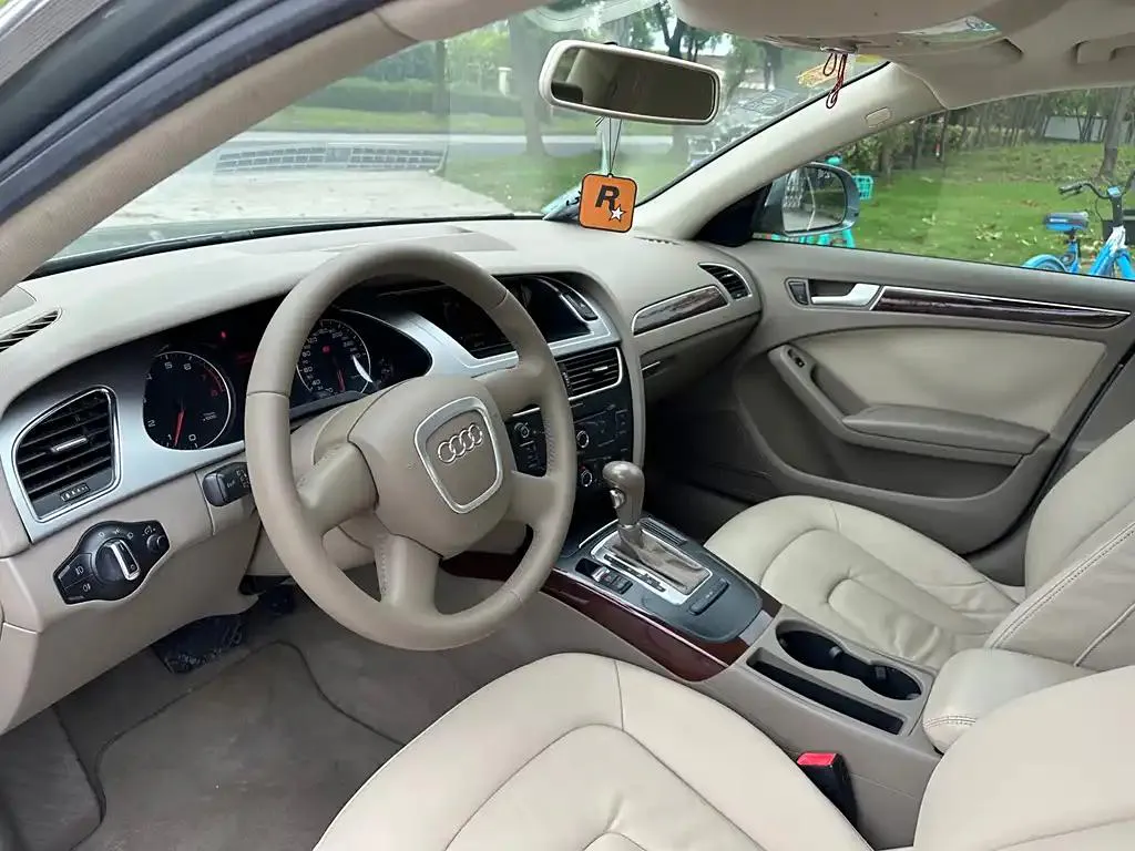 Audi A4L A4L 2010 2 TFSI Standard — View photo 6