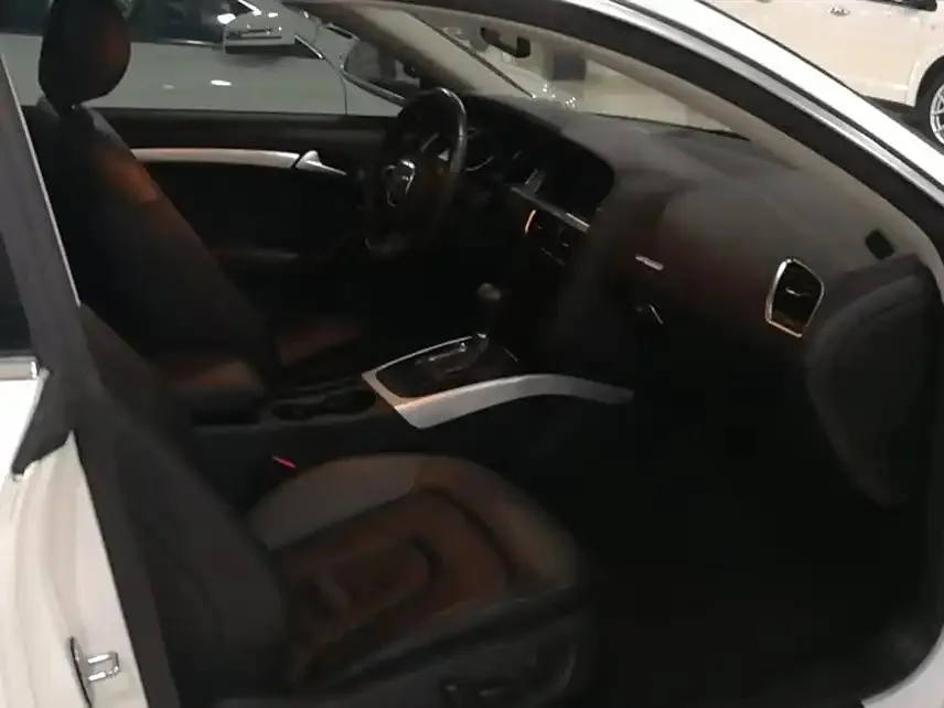 Audi A5 (imported) A5 (imported) 2009 2.0TFSI coupe — عرض الصورة 3
