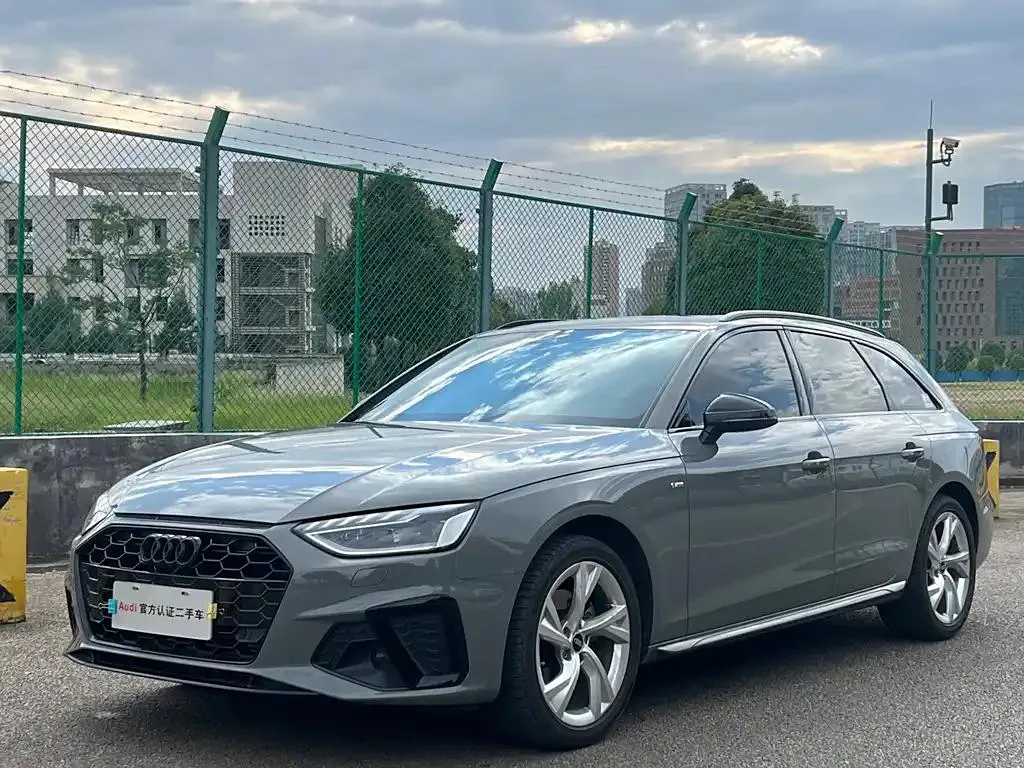 Audi A4 (imported) A4 (imported) 2022 Avant 40 TFSI Stylish and Dynamic — photo 1