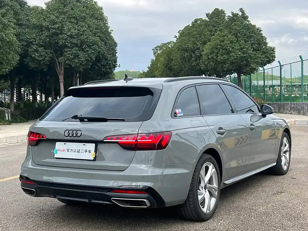 Audi A4 (imported) A4 (imported) 2022 Avant 40 TFSI Stylish and Dynamic — Voir la photo 5