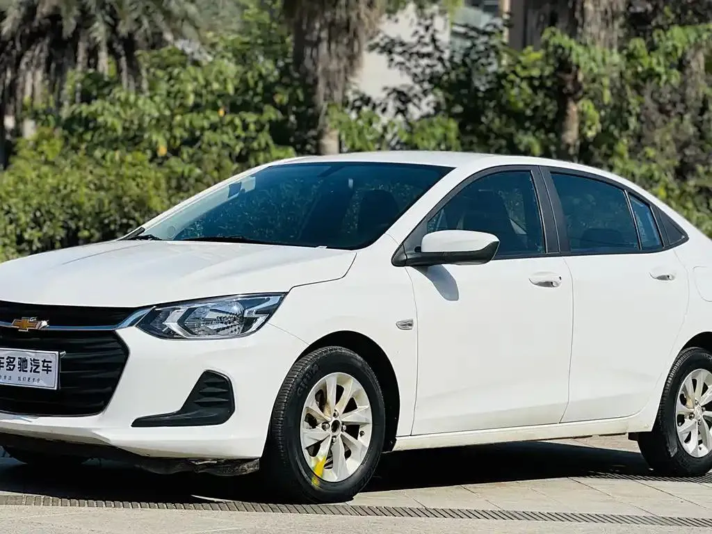 Chevrolet Cavalier Cavalier 2019 325T Dual Clutch Joy Edition — photo 1