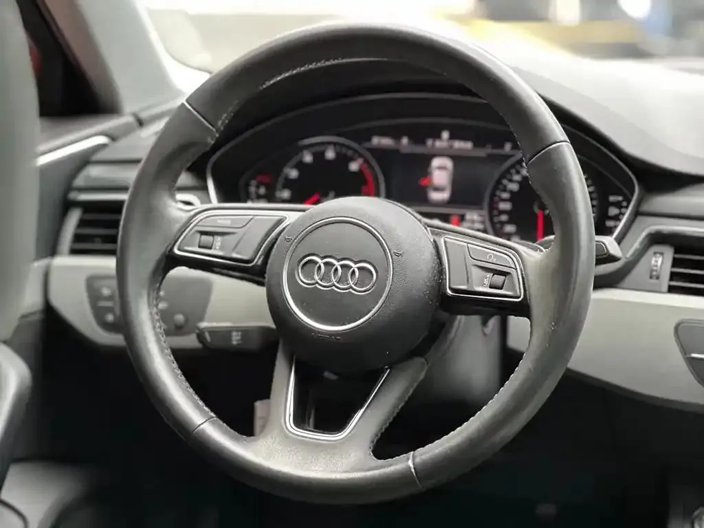 Audi A4L A4L 2018 30th Anniversary Model 30 TFSI Progressive Edition — View photo 2