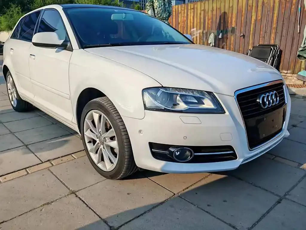 Audi A3 (imported) A3 (imported) 2010 Sportback 1.8T Luxury — View photo 4