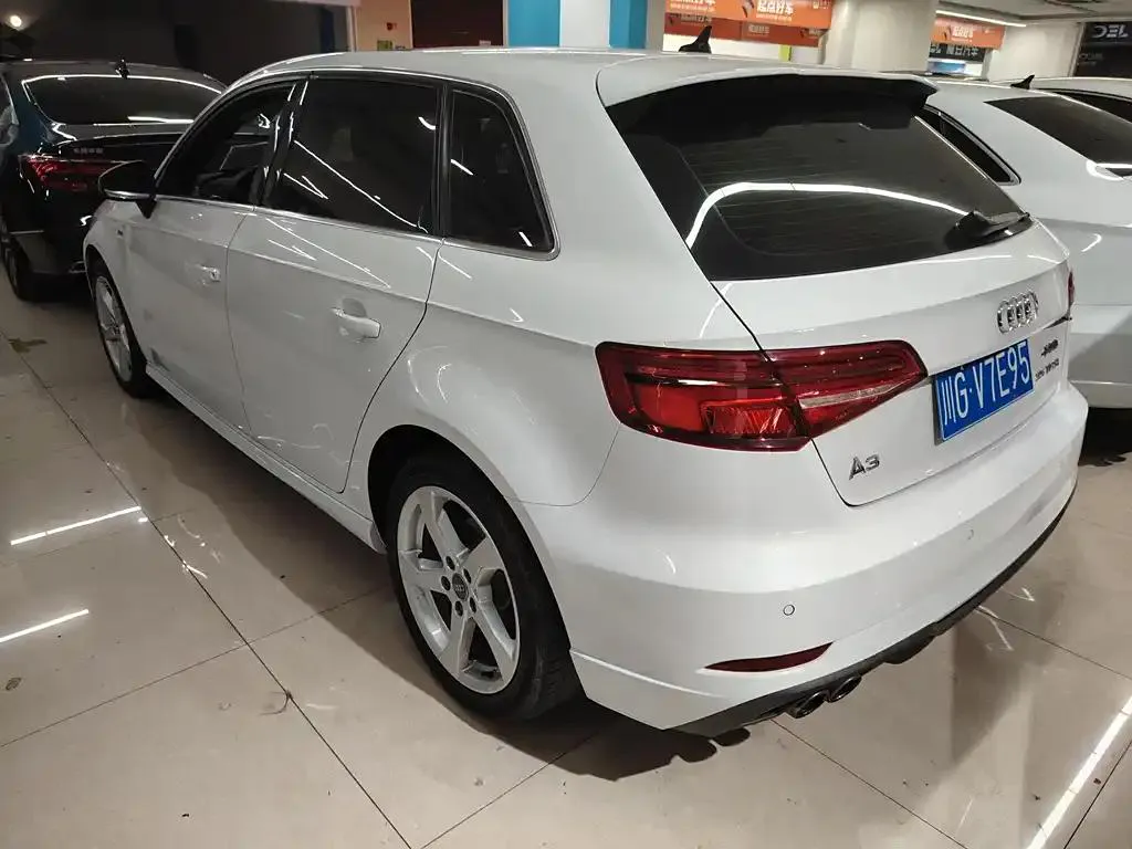 Audi A3 A3 2019 Sportback 35 TFSI Fashion Edition National V — View photo 4