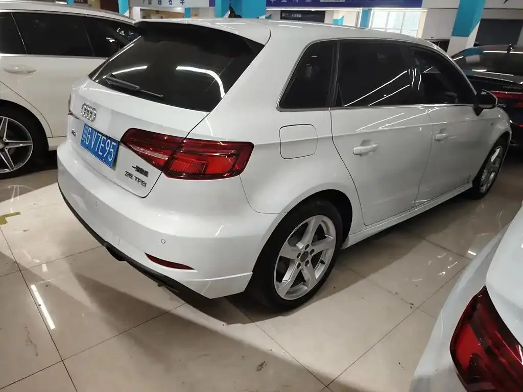 Audi A3 A3 2019 Sportback 35 TFSI Fashion Edition National V — View photo 5