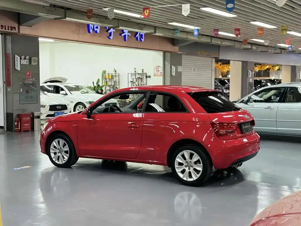 Audi A1 A1 2014 30 TFSI Technology Edition — Voir la photo 4