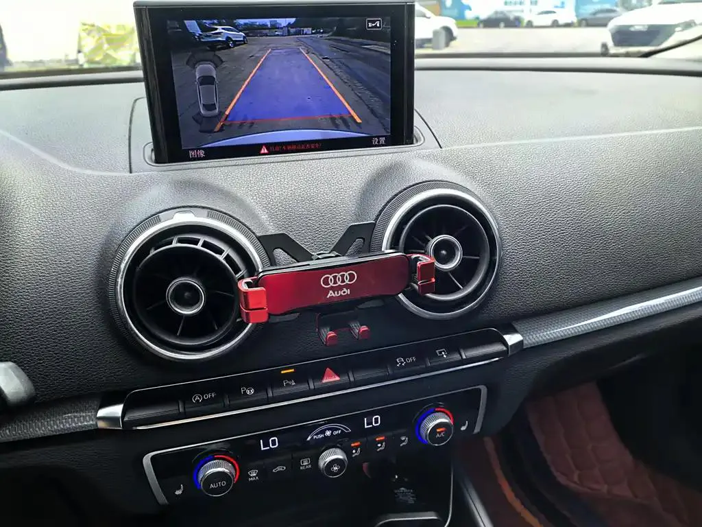 Audi A3 A3 2014 Limousine 35 TFSI Automatic Luxury — Voir la photo 3