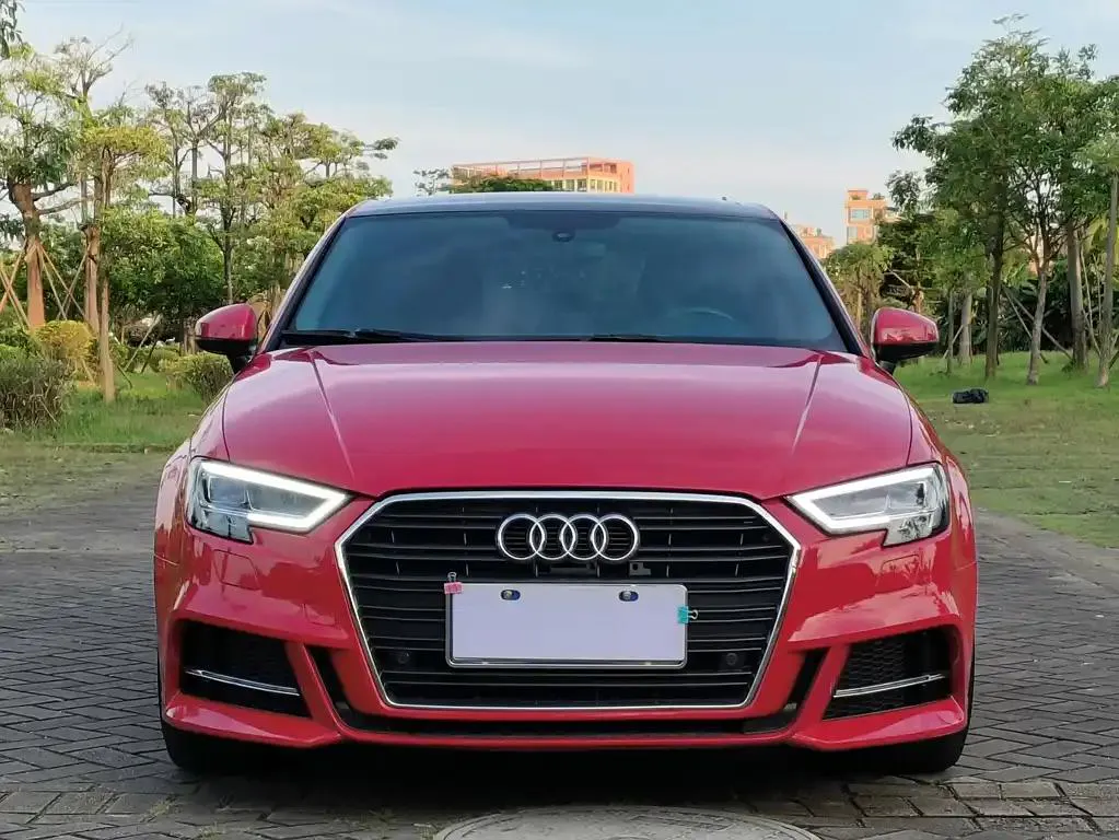 Audi A3 A3 2017 Limousine 35 TFSI Sports — عرض الصورة 2