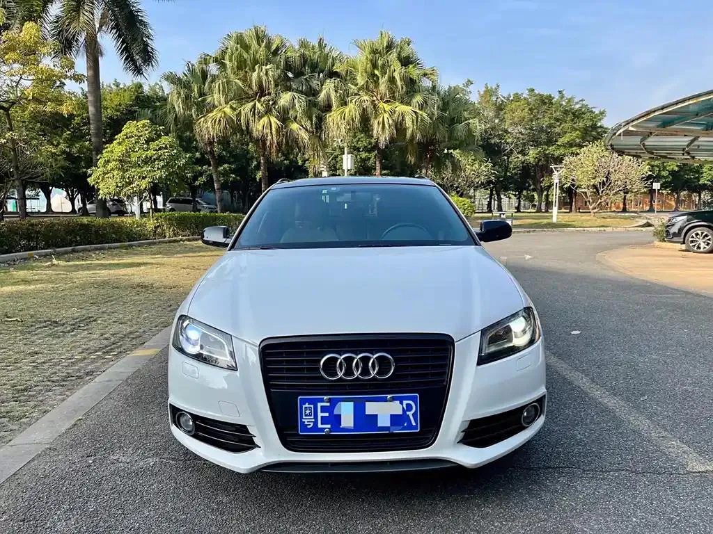 Audi A3 (imported) A3 (imported) 2013 Sportback 30 TFSI Comfort — Смотреть фото 2
