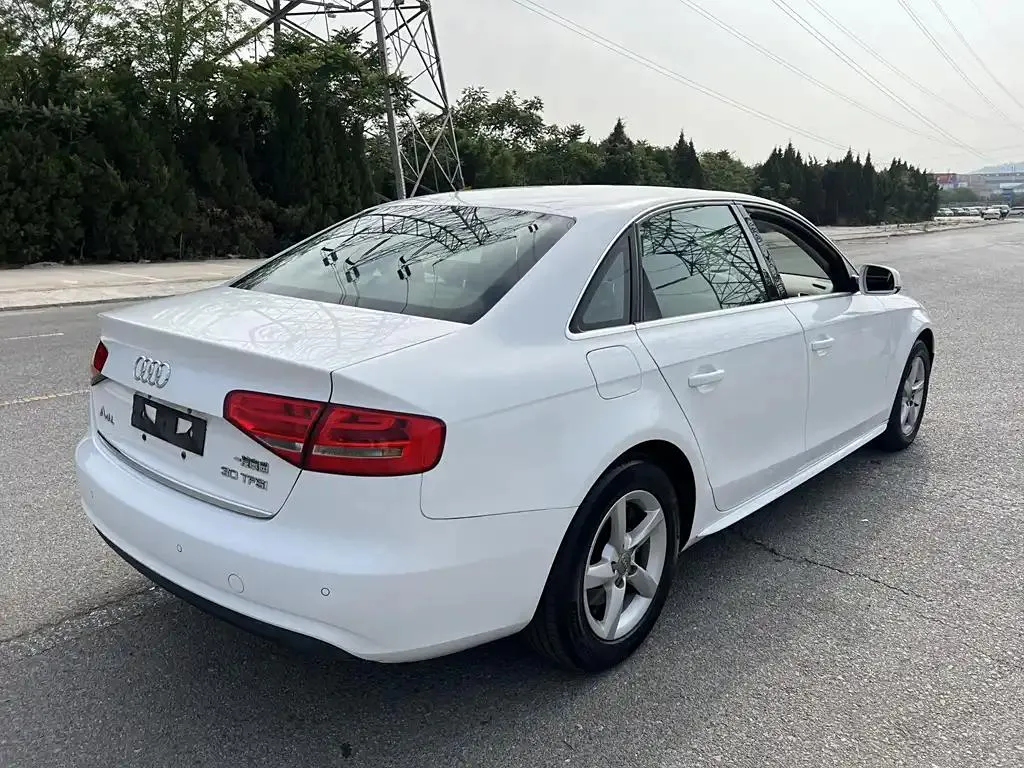 Audi A4L A4L 2013 30 TFSI Automatic Comfort — Voir la photo 5