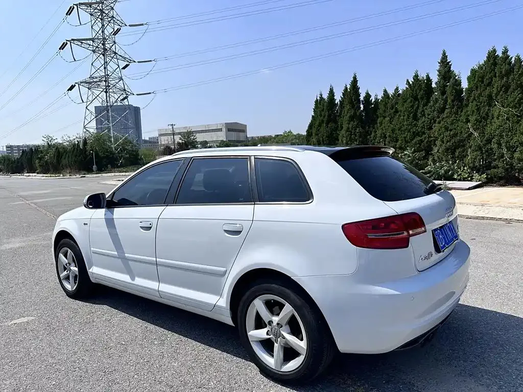 Audi A3 (imported) A3 (imported) 2013 Sportback 35 TFSI Premium — عرض الصورة 4