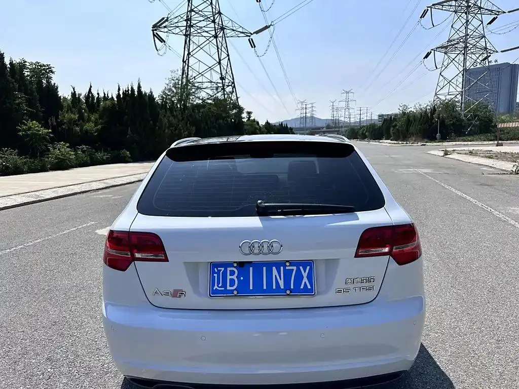 Audi A3 (imported) A3 (imported) 2013 Sportback 35 TFSI Premium — عرض الصورة 5