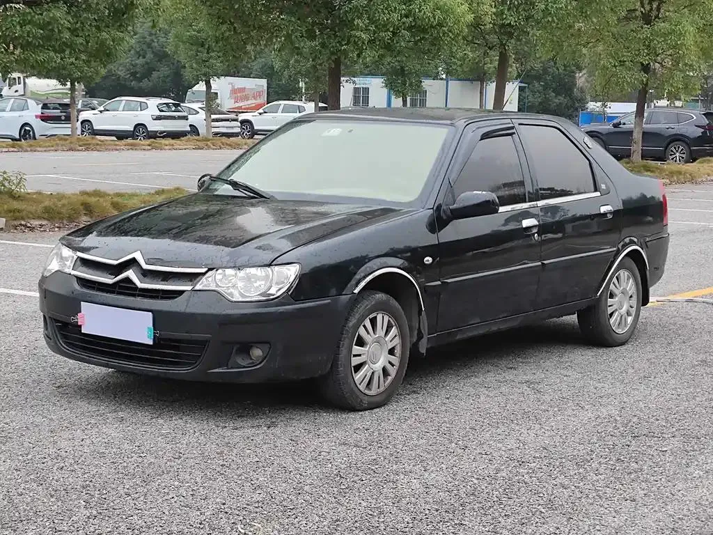 Citroen Elysee Elysee 2011 Sedan 1.6L Manual Premium — photo 1