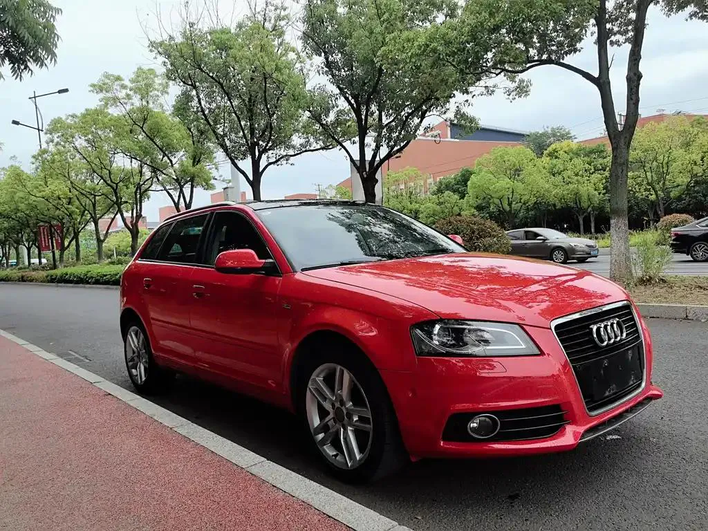 Audi A3 (imported) A3 (imported) 2013 Sportback 35 TFSI Luxury — View photo 4