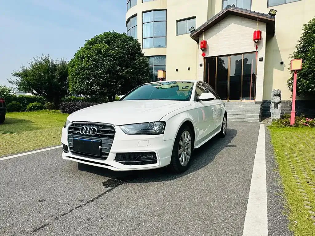 Audi A4L A4L 2013 40 TFSI quattro sports model — photo 1