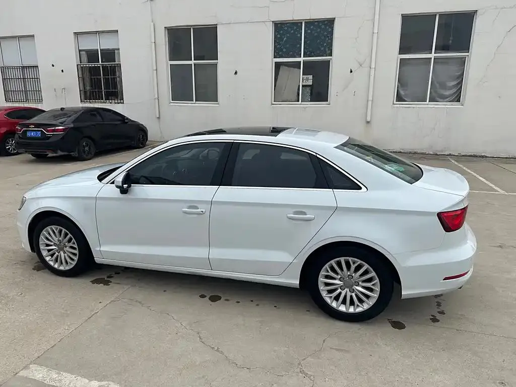 Audi A3 A3 2016 Limousine 35 TFSI Linglian Edition — Ver foto 3