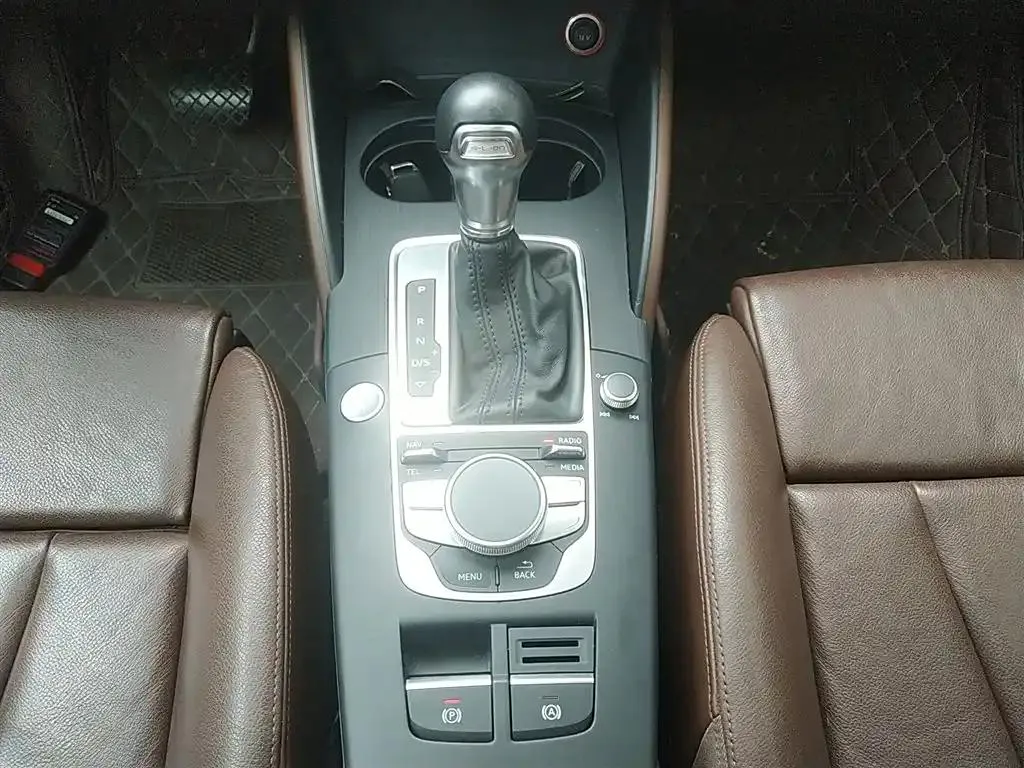 Audi A3 A3 2015 Sportback e-tron Sport — View photo 3
