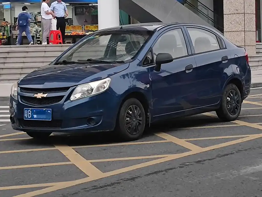 Chevrolet Sail Sail 2013 Sedan 1.2L Manual Happiness Edition — photo 1