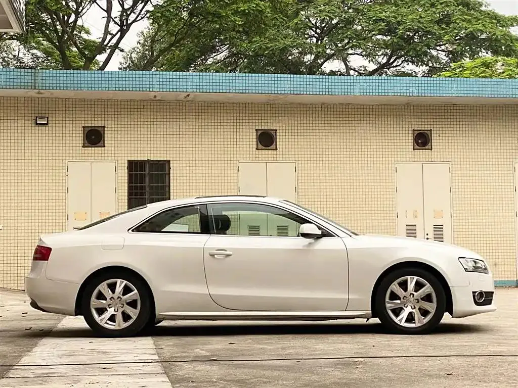 Audi A5 (imported) A5 (imported) 2010 2.0TFSI Coupe — View photo 5