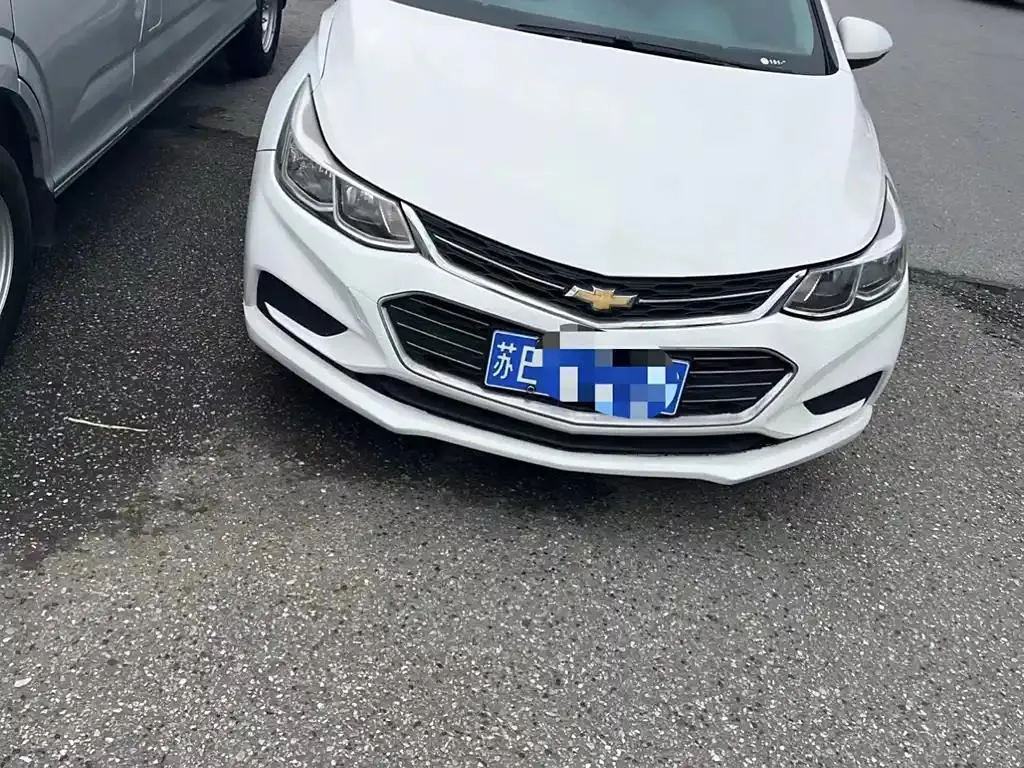 Chevrolet Cruze Cruze 2018 320 Automatic Pioneer Sunroof Edition — photo 1