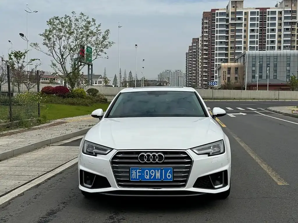 Audi A4L A4L 2019 40 TFSI Fashionable National V — Voir la photo 2
