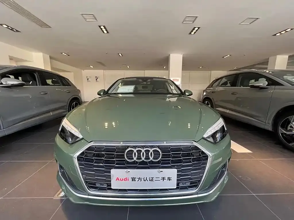 Audi A5 (imported) A5 (imported) 2021 Sportback 40 TFSI Stylish and dynamic version — Voir la photo 2