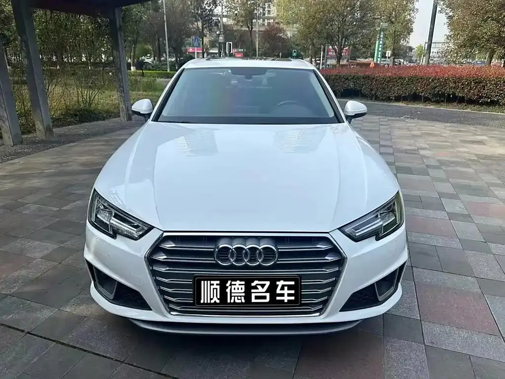 Audi A4L A4L 2019 40 TFSI Sports National VI — photo 1