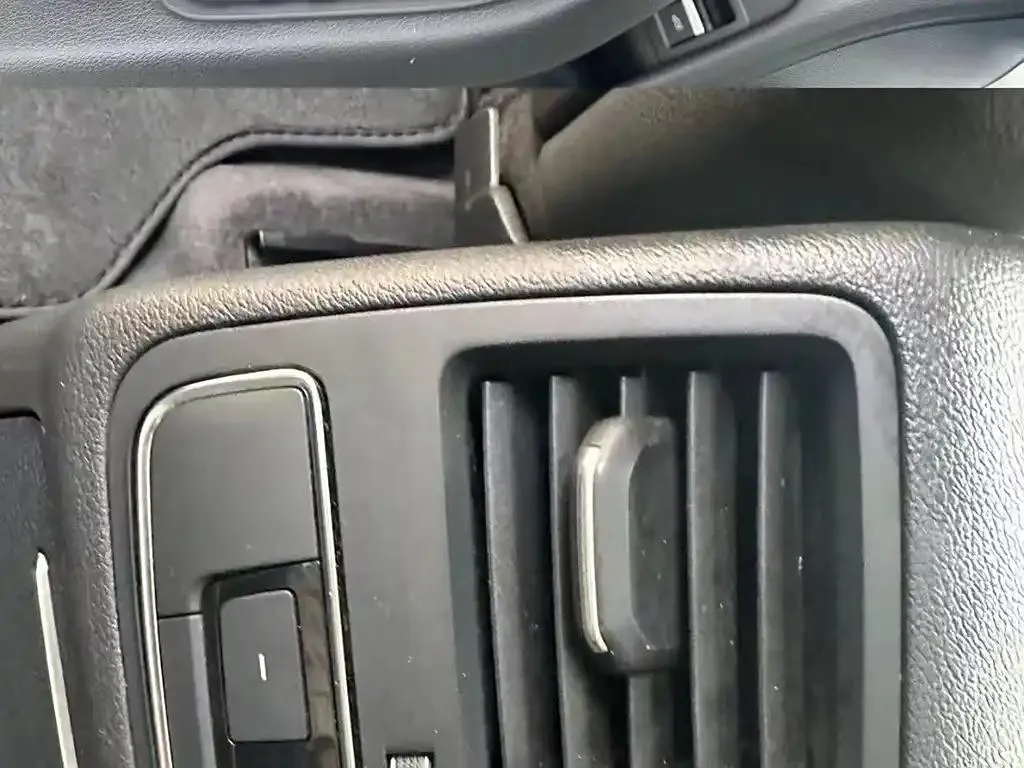 Audi A4L A4L 2019 40 TFSI Sports National VI — عرض الصورة 5