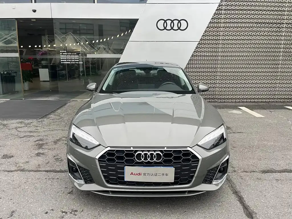 Audi A5 (imported) A5 (imported) 2023 Sportback 40 TFSI Stylish and dynamic version — Voir la photo 2
