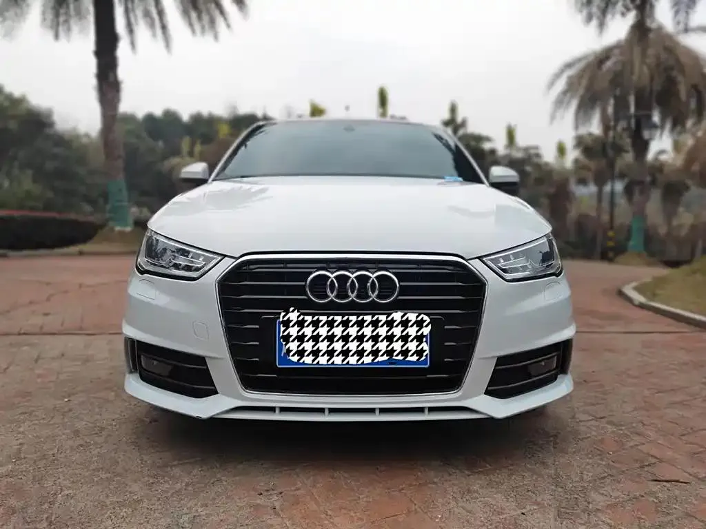 Audi A1 A1 2016 30 TFSI Sportback S Line — View photo 2