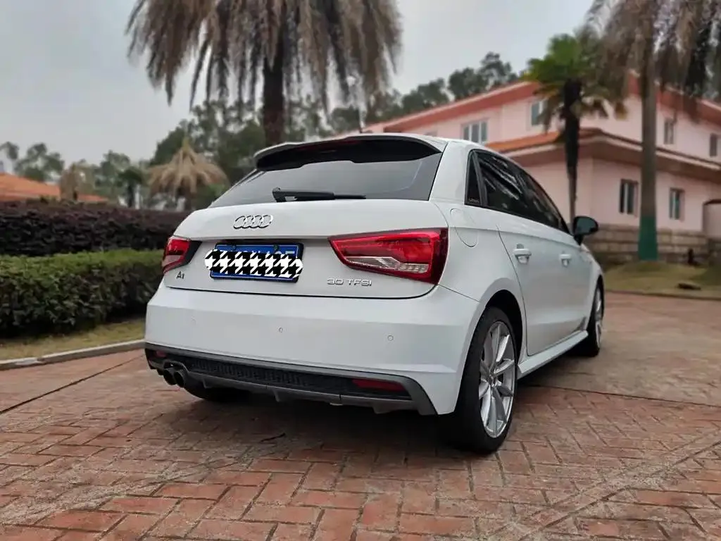 Audi A1 A1 2016 30 TFSI Sportback S Line — View photo 4