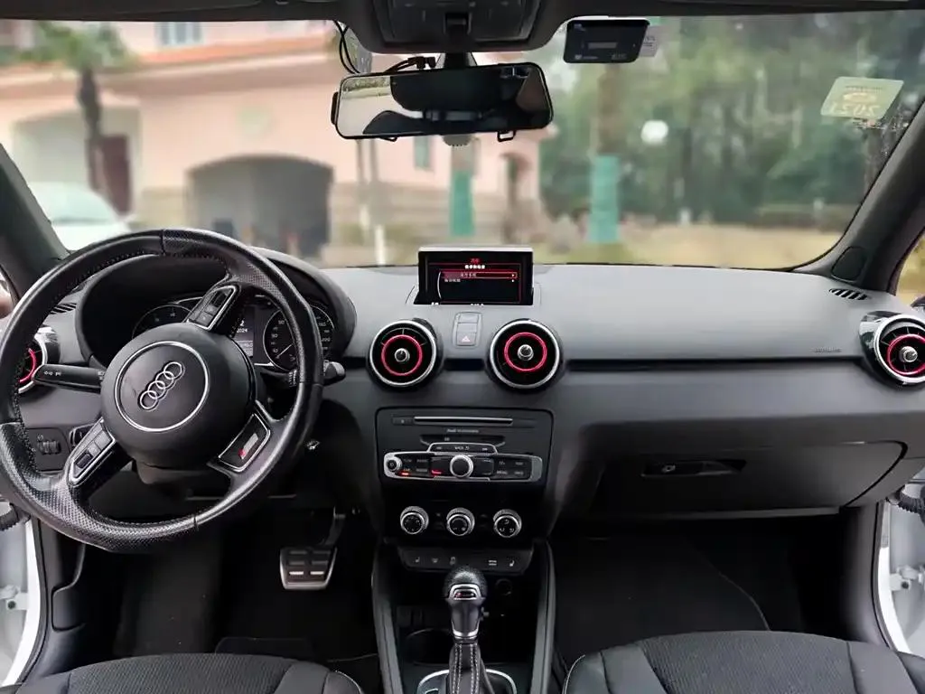 Audi A1 A1 2016 30 TFSI Sportback S Line — View photo 6