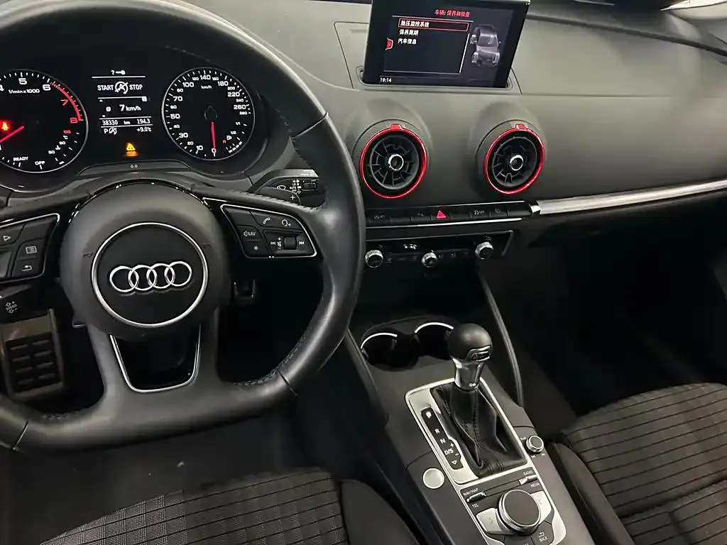 Audi A3 A3 2020 Sportback 35 TFSI Sports National VI — Voir la photo 3