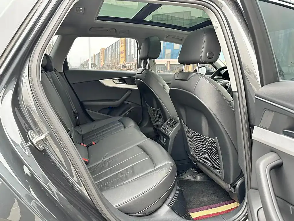 Audi A4 (imported) A4 (imported) 2020 Avant Avant 40 TFSI Luxury Dynamic Edition — View photo 3