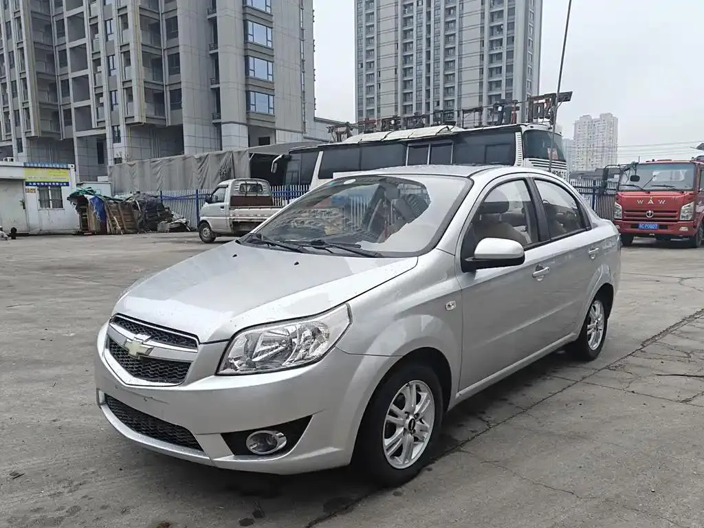 Chevrolet Chevrolet LOVA — Серебристо-серый