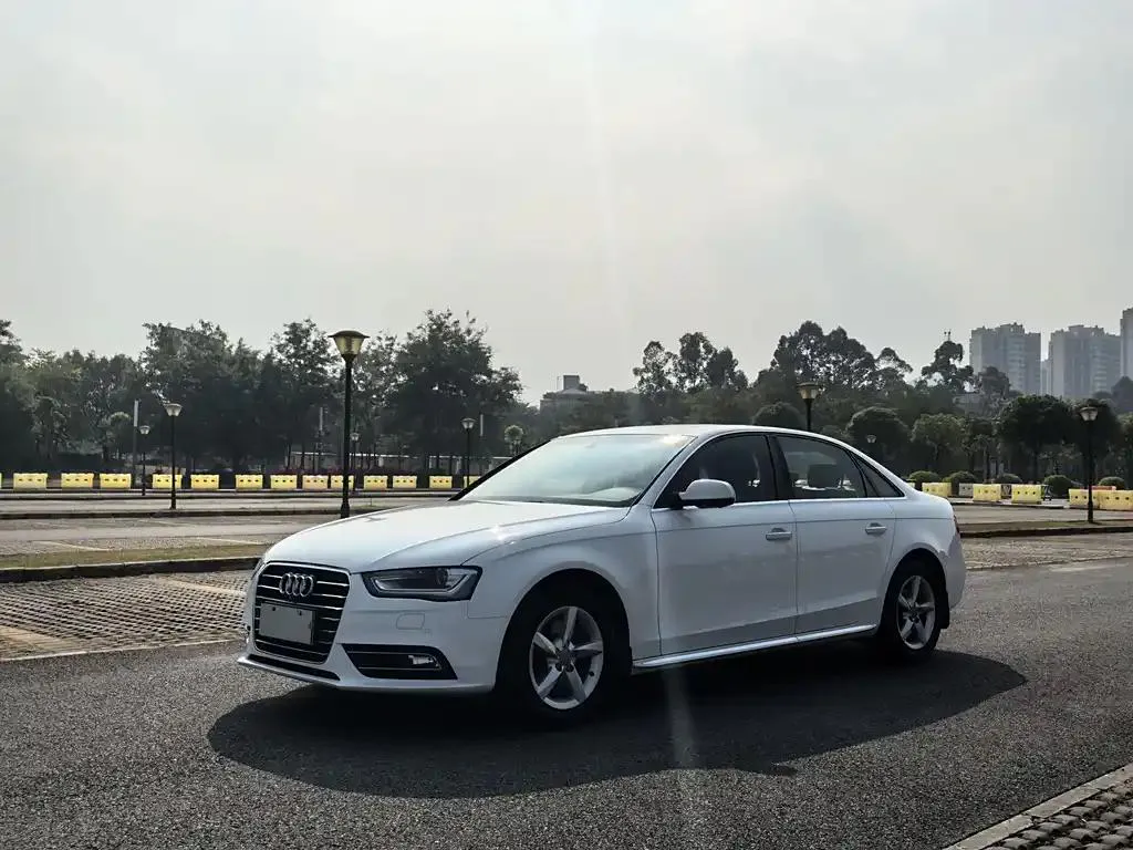 Audi A4L A4L 2016 35 TFSI Automatic Standard Model — photo 1