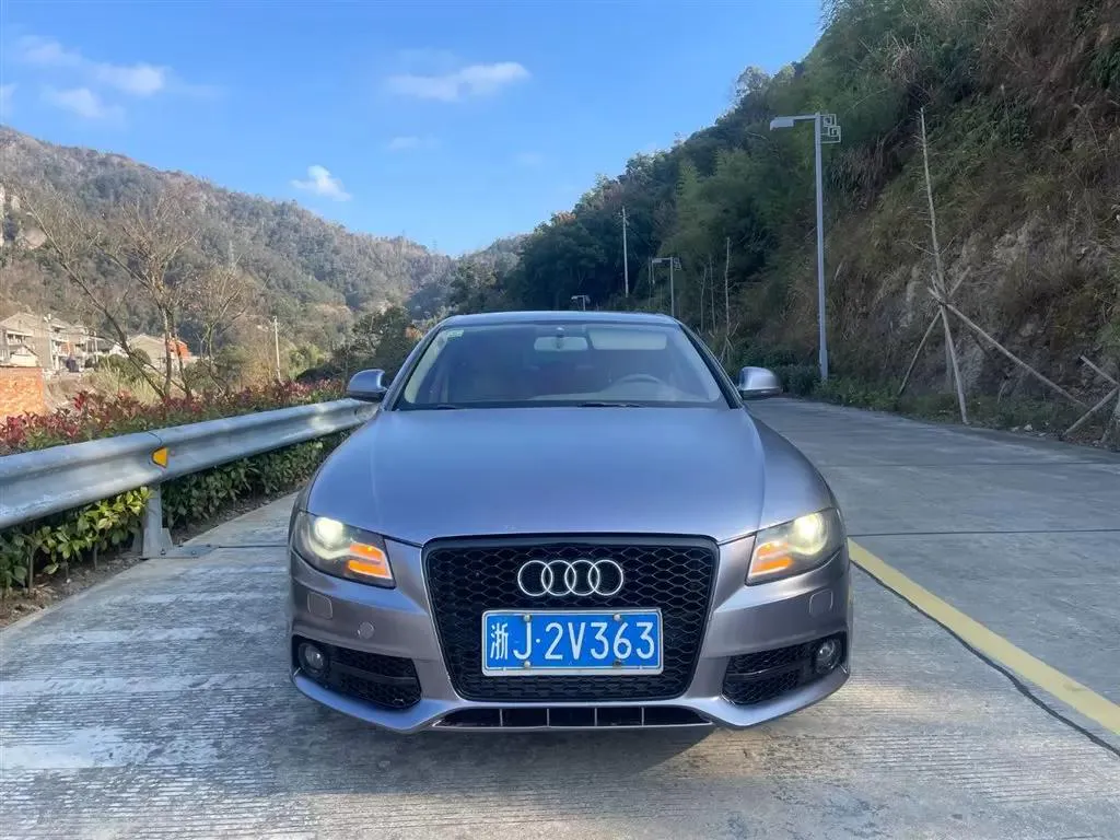 Audi A4L A4L 2010 2 TFSI Luxury — View photo 2