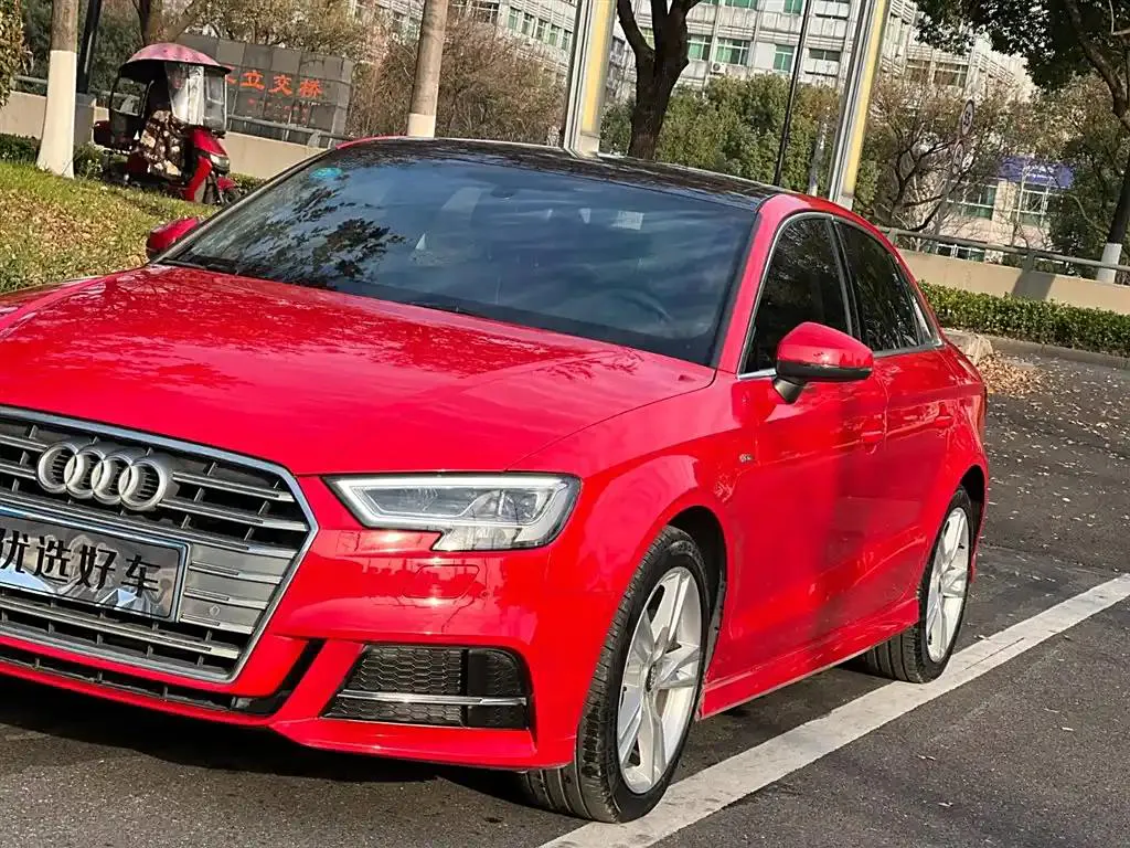 Audi A3 A3 2020 Limousine 35 TFSI Fashionable National V — Voir la photo 4