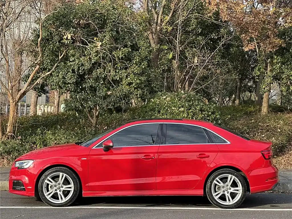 Audi A3 A3 2020 Limousine 35 TFSI Fashionable National V — Voir la photo 5