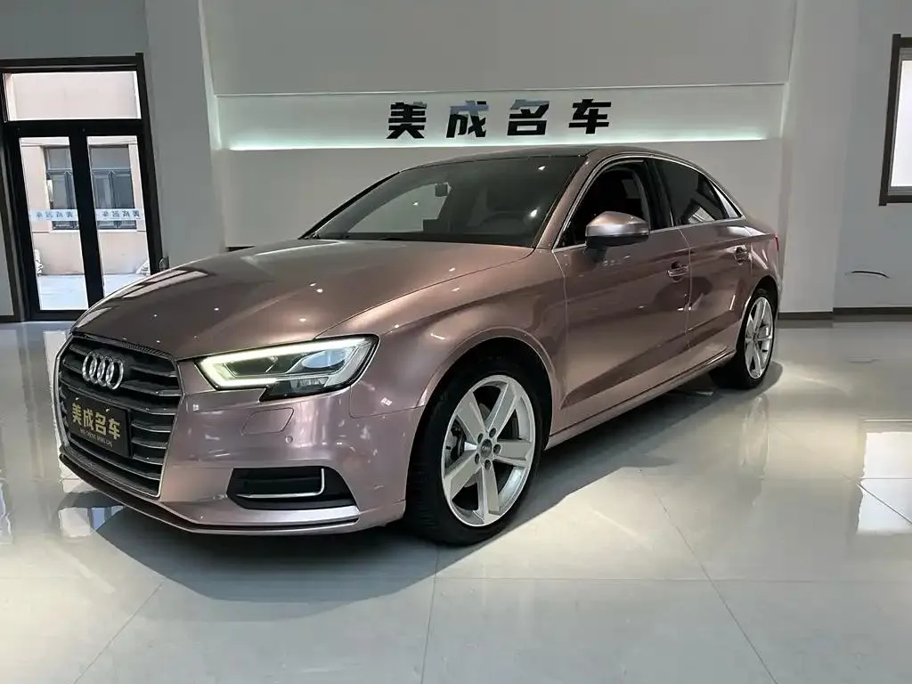 Audi A3 A3 2019 Limousine 35 TFSI Fashion Edition National V — photo 1