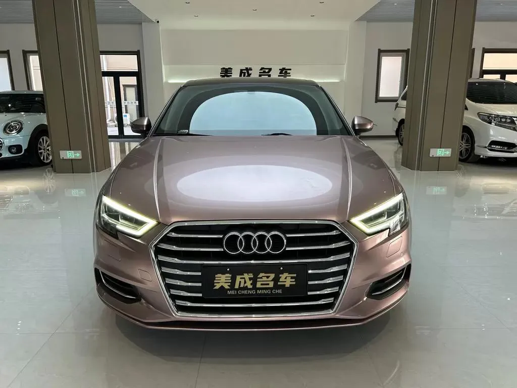 Audi A3 A3 2019 Limousine 35 TFSI Fashion Edition National V — Ver foto 2